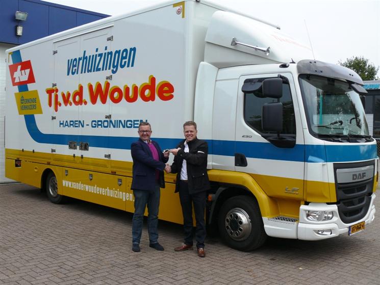 Nieuwe DAF LF 250 FA voor Van der Woude Verhuizingen